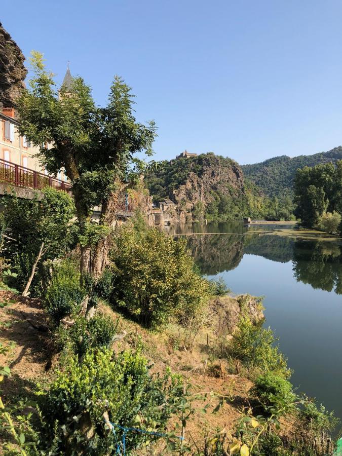 Les Gites Du Rocher Et De La Boucle Du Tarn Ambialet Экстерьер фото